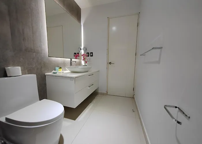 Centrally Located Steps Away From 5th Avenue And The Beach! By.yeah Apartamento