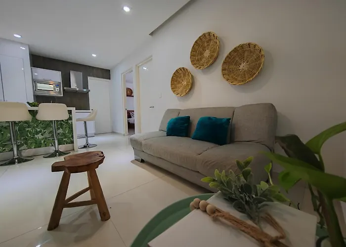Centrally Located Steps Away From 5th Avenue And The Beach! By.yeah Apartamento *