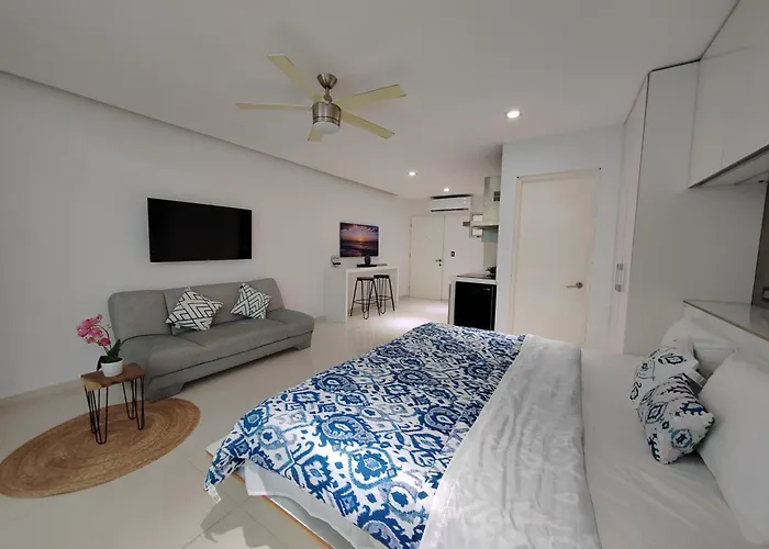 Centrally Located Steps Away From 5th Avenue And The Beach! By.yeah Playa del Carmen