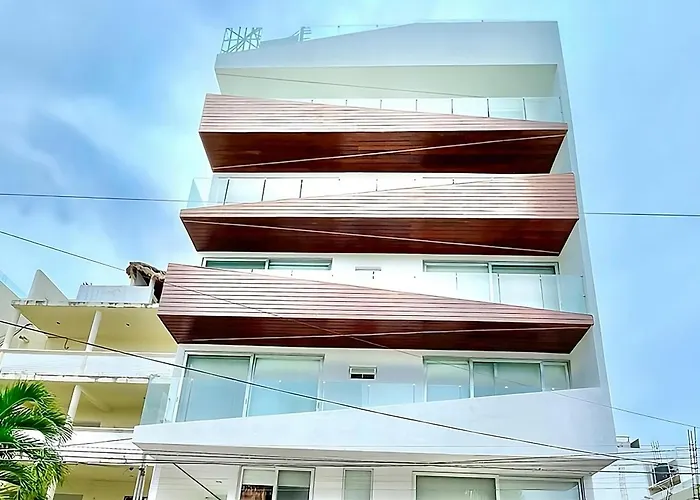 Centrally Located Steps Away From 5th Avenue And The Beach! By.yeah Appartement *