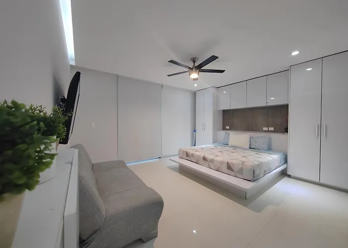 Centrally Located Steps Away From 5th Avenue And The Beach! By.yeah Apartamento *